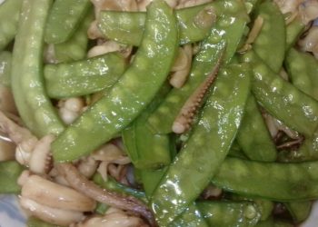 【中華美食】【小招粵味廚房】豌豆炒魷魚絲