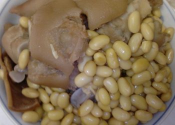 【中華美食】【小招粵味廚房】好吃美容的黃豆燉豬蹄