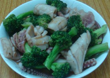 【中華美食】【小招粵味廚房】墨魚炒西蘭花
