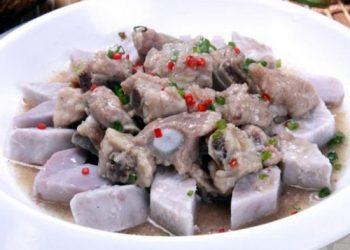 【伙頭安教你煮得快靚正】：芋頭蒸排骨