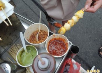 沾醬料才有味？ 醫師：高血壓年輕化