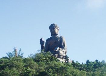 《唐人街》：“真身活佛”