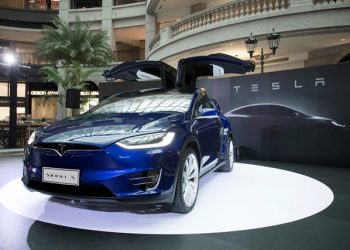 『粵』Model X超級安全：首輛獲得NHTSA 5星滿分 無人超越