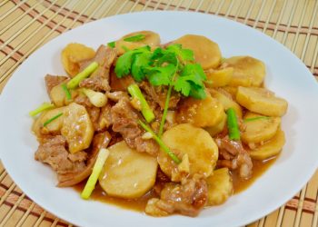 『粵』黃豆醬芋頭仔燜五花肉片、炆柚皮
