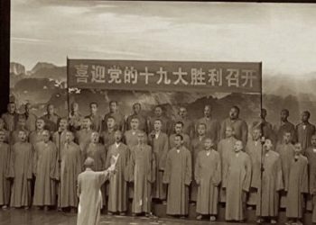 《唐人街》-“怪！怪！怪！大陸和尚唱紅歌”