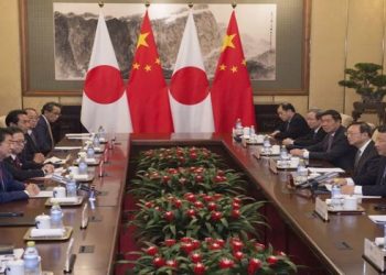 【時事聚焦】習近平會安倍，誰會笑到最後？又一個候選人因反中共而當上總統。中共時也命也。