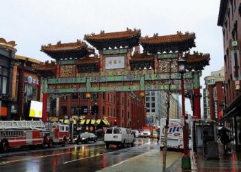 《唐人街》-“大陸過年要遵守新戒律”