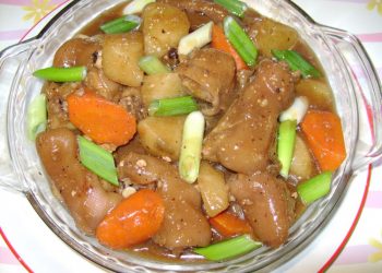 山藥南乳炆豬手        杞子冬菇花生雞腳湯         枸杞葉豬肝湯