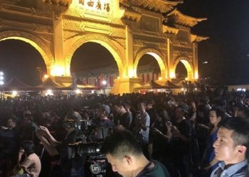 《唐人街》-“當窒息的時候才感到空氣可貴”