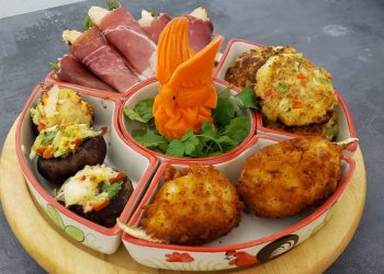百花炸釀蚧鉗      意大利火腿蟹柳卷     鮮蟹肉釀磨菇      香煎焗蚧餅