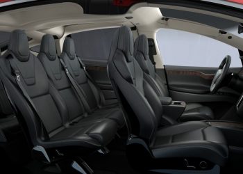 萬眾期待：特斯拉 SUV — Model X 90D