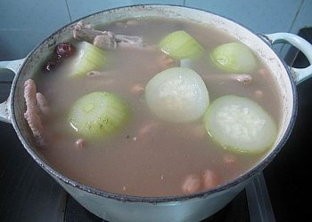 『粵』眉豆花生蠔豉雞腳節瓜湯