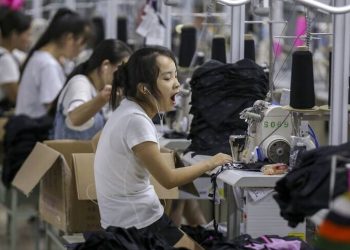 中國工業企業利潤暴跌近40% 彭博：下滑趨勢還會延續
