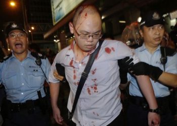 【烏龍茶餐廳】點解香港警察做乜都畀人鬧