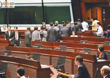 【烏龍茶餐廳】政改蝦碌凸顯咗乜