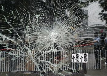 【粵講粵有理】香港七一與立法會被襲