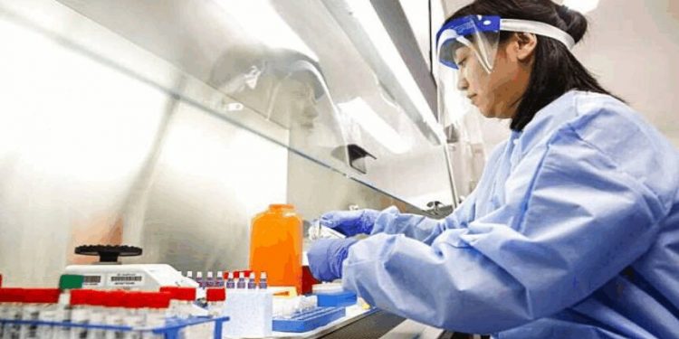 日本將醫療列入國安產業 限制外資收購（示意圖：AP）