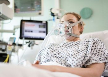 【中共病毒】 研究： 66%使用呼吸機的重症病患無法生還