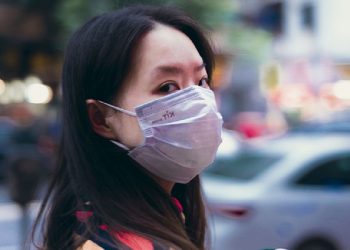 粵語小品《唐人街》-“無辜的中國人”