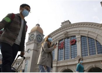 武汉解封 市民：不信政府 去讨饭都不会去复工