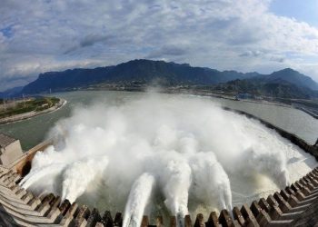 專家示警：破壞力高25倍 三峽大壩泄洪猛於海嘯