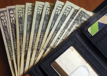 隱瞞與華爲關係 FCC前主席：拉斯維加斯公共電臺或違法