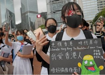 怒懟中共國安法 英擬修法爲港人取得公民權鋪路