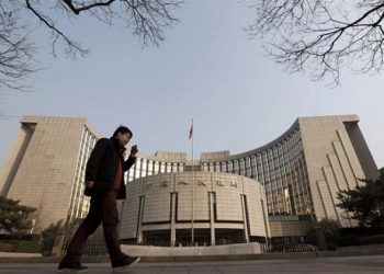 北京疫情卷土重來 央行前官員下調今年GDP預測