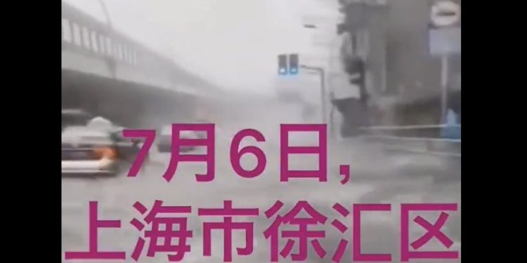 上海已經被淹(視頻截圖)