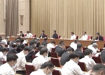 內外宣均失效 七常委露面新疆會議蠻幹？