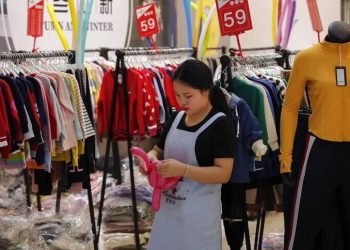 中國出口萎縮 四成外貿企業轉內銷