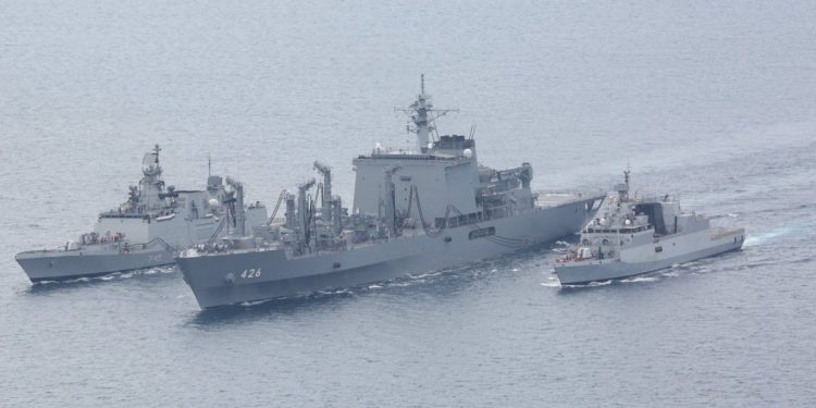美印日澳馬拉巴爾海軍聯合軍演,3日起在孟加拉灣展開。(圖取自twitter.com/indiannavy)