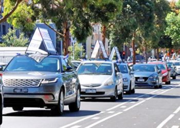 墨爾本“解體中共“汽車遊行 民衆：希望天天辦