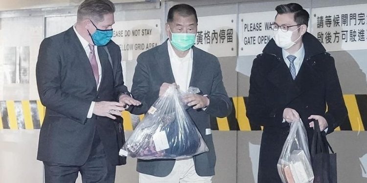 黎智英遭收押20天后,23日獲准以1千萬港幣保釋。 (圖片來源:翻攝立場新聞臉書)