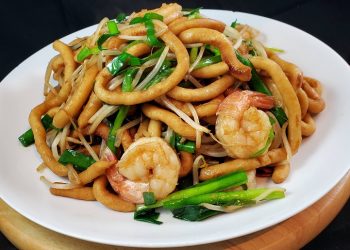 【梁廚美食】豉油王大蝦乾炒魚麵/竹笙麒麟素鵝