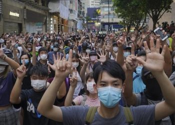 2020年終民調：香港人快樂淨值創1992年來新低