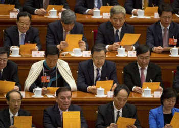 北京疫情不明 港媒：中共兩會會期壓縮