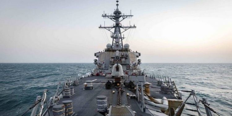麥肯號4日航經臺灣海峽。（圖片來源：擷取自美軍第七艦隊官方網站）