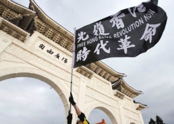 香港督查：中共強改港選舉 流亡港人促歐盟阻中歐投資協定