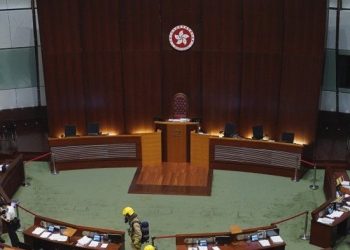 金融評論：中共強推港選舉改革時拋棄了港建制派