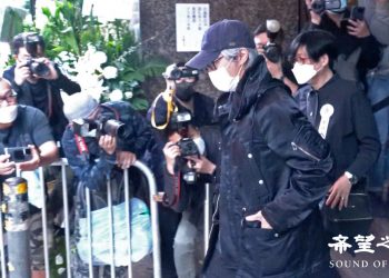 港星吳孟達設靈 老拍檔周星馳等衆友人到場送別
