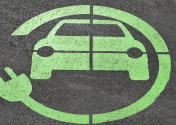 中國掀製造電動車熱潮 將蹈芯片“大躍進”覆轍？