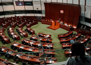 港府高官研究處罰“投空白票” 法界反對