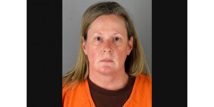被指控二級過失殺人的明州警察波特（Kim Potter）。(Hennepin County Sheriff via AP)