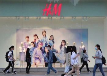 北京逼迫服裝品牌選邊站 美媒：市場人權皆難兼顧