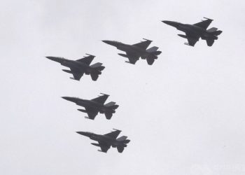 臺美軍事合作新突破 臺灣F-16戰機將首度飛美訓練