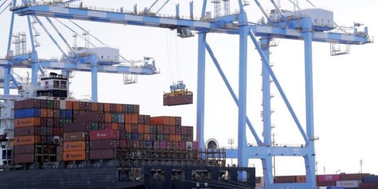 日本、印度和澳大利亞27日召開部長級會議,決定正式啓動“三邊供應鏈復甦倡議”。(圖片來源:美聯社)