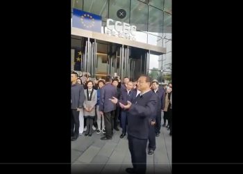李克強在成都考察中歐中心放軟話 網友：真的怕了（視頻）