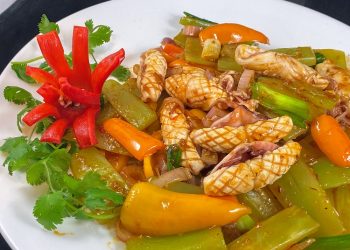 【梁廚美食】萵筍炒小土魷/涼拌魚腥草萵筍