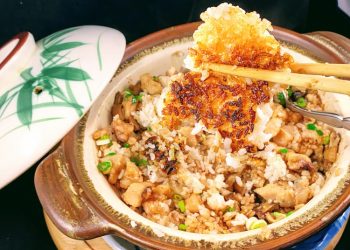 【梁廚美食】章魚雞粒煲仔飯/金針木耳雞絲湯/杏仁蛋白糖水